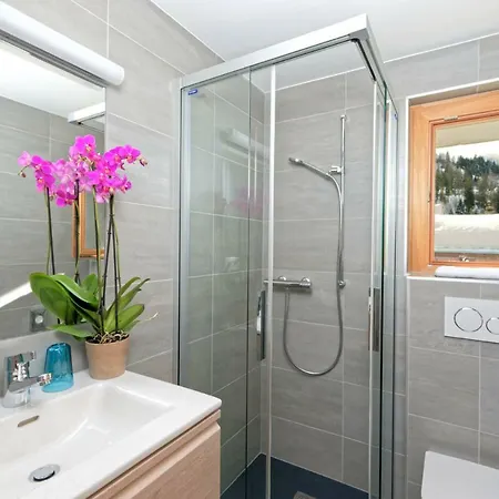 Edelweiss Hotel 3*